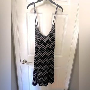 Forever 21 plus size 2X slinky geo print dress w/criss crossed adjustable straps